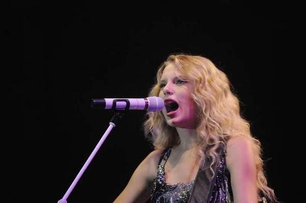 Taylor Swift — 2009 Country USA Featival — photo 19