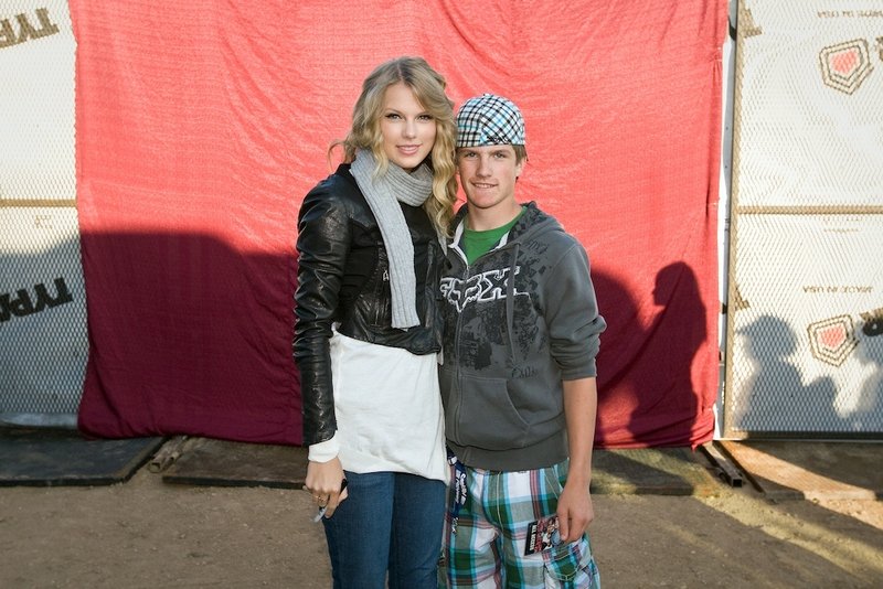 Taylor Swift — July 10 - Craven Country Jamboree — photo 12