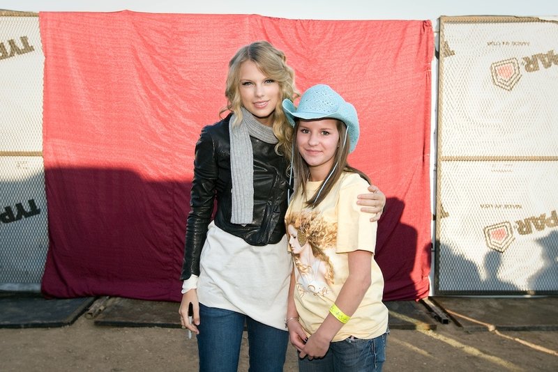 Taylor Swift — July 10 - Craven Country Jamboree — photo 16