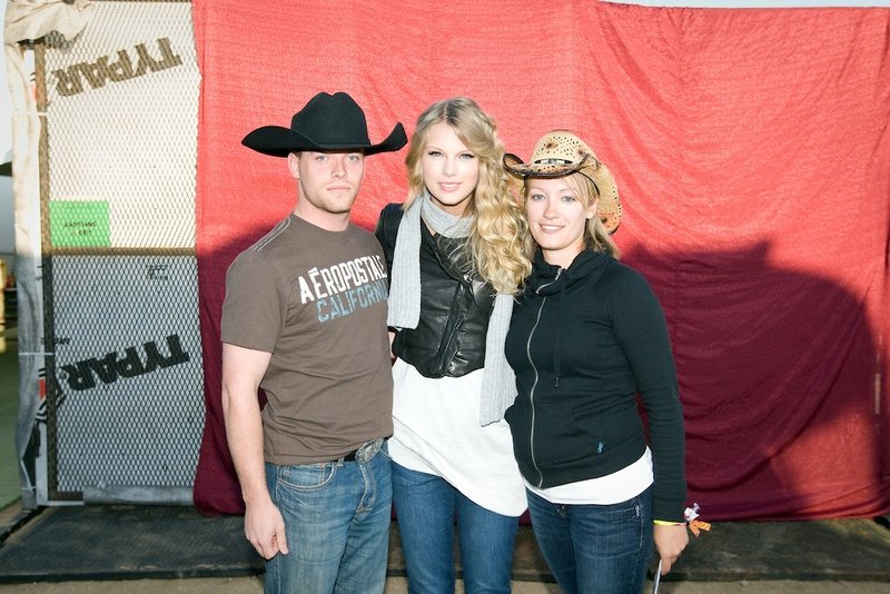 Taylor Swift — July 10 - Craven Country Jamboree — photo 26