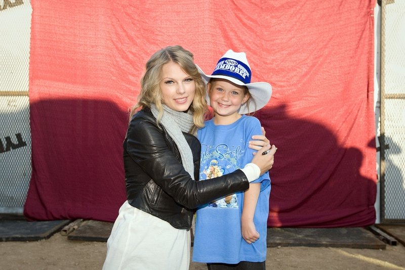 Taylor Swift — July 10 - Craven Country Jamboree — photo 29