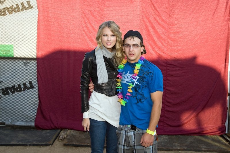 Taylor Swift — July 10 - Craven Country Jamboree — photo 30