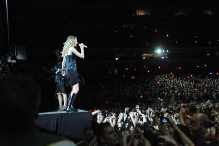 Taylor Swift — June 14 - CMA Music Festival — photo 19