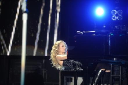 Taylor Swift — June 14 - CMA Music Festival — photo 32