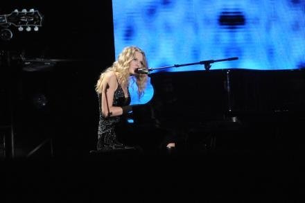 Taylor Swift — June 14 - CMA Music Festival — photo 34