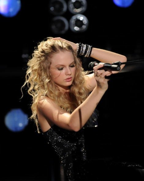 Taylor Swift — June 14 - CMA Music Festival — photo 58