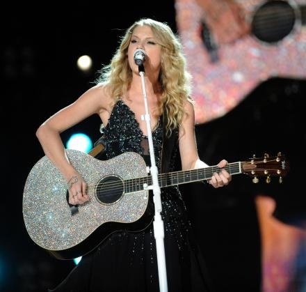 Taylor Swift — June 14 - CMA Music Festival — photo 80