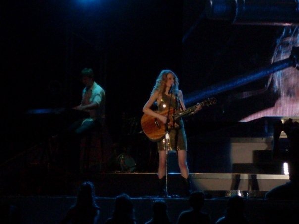 Taylor Swift — March 1 - 74th Annual Strawberry Festival — photo 26