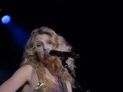 Taylor Swift — March 10 - Billboard The Venue — photo 45