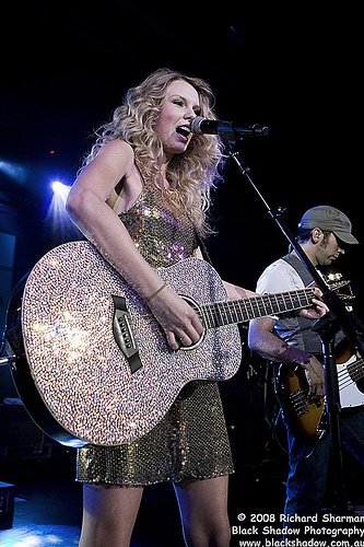 Taylor Swift — March 10 - Billboard The Venue — photo 58
