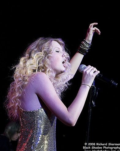 Taylor Swift — March 10 - Billboard The Venue — photo 75