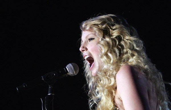 Taylor Swift — March 12 - The Factory Theatre in Sydney, Australia — photo 46