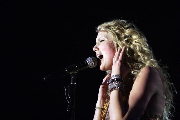 Taylor Swift — March 12 - The Factory Theatre in Sydney, Australia — photo 63