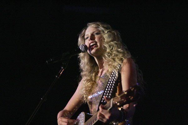 Taylor Swift — March 12 - The Factory Theatre in Sydney, Australia — photo 64