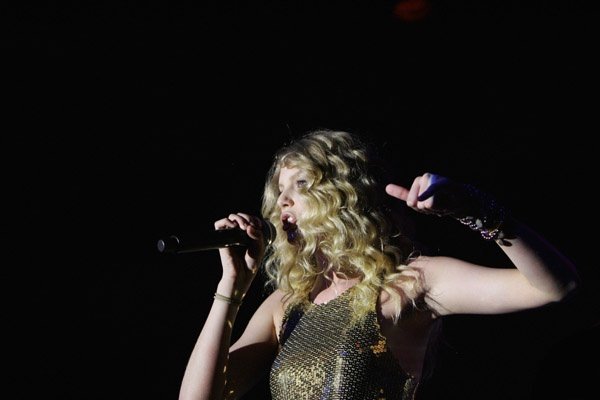 Taylor Swift — March 12 - The Factory Theatre in Sydney, Australia — photo 65