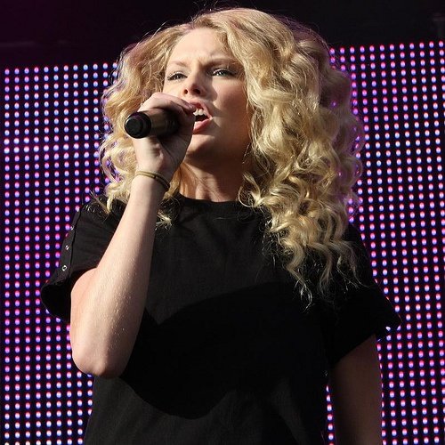 Taylor Swift — March 14 - Sound Relief — photo 2