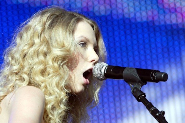Taylor Swift — March 14 - Sound Relief — photo 9