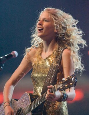 Taylor Swift — March 20 - Houston Livestock Show & Rodeo — photo 3