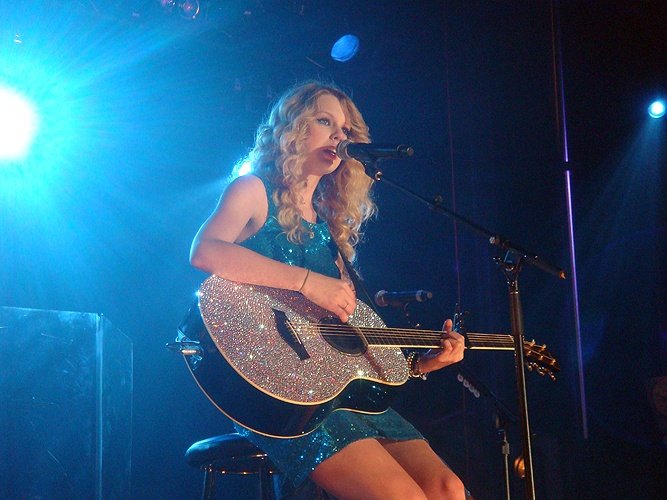 Taylor Swift — March 6 - CMC Rocks The Snowys — photo 36