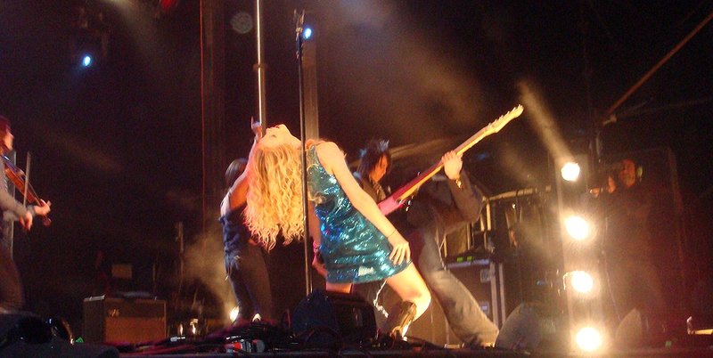 Taylor Swift — March 6 - CMC Rocks The Snowys — photo 50