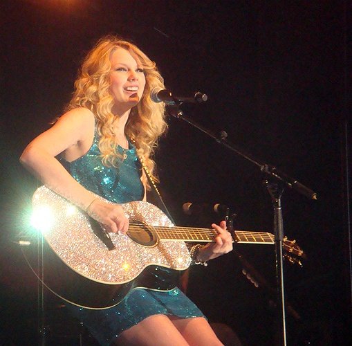 Taylor Swift — March 6 - CMC Rocks The Snowys — photo 54