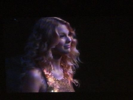 Taylor Swift — @ SA Rodeo,  AT&T center — photo 6