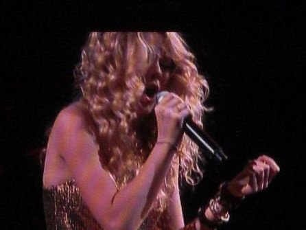 Taylor Swift — @ SA Rodeo,  AT&T center — photo 10