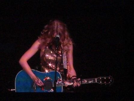 Taylor Swift — @ SA Rodeo,  AT&T center — photo 19