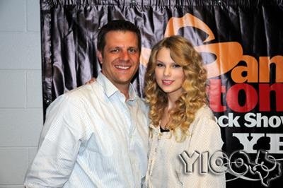 Taylor Swift — @ SA Rodeo,  AT&T center — photo 45
