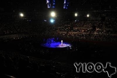Taylor Swift — @ SA Rodeo,  AT&T center — photo 49