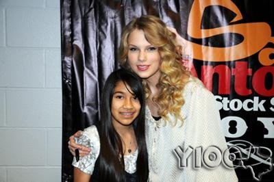 Taylor Swift — @ SA Rodeo,  AT&T center — photo 60