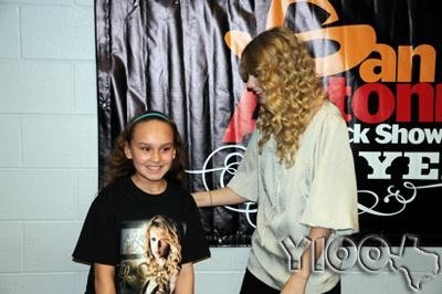 Taylor Swift — @ SA Rodeo,  AT&T center — photo 63