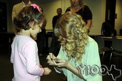 Taylor Swift — @ SA Rodeo,  AT&T center — photo 64