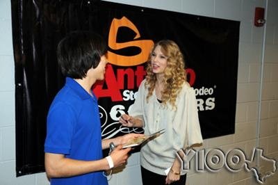 Taylor Swift — @ SA Rodeo,  AT&T center — photo 86