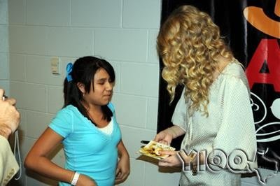 Taylor Swift — @ SA Rodeo,  AT&T center — photo 88