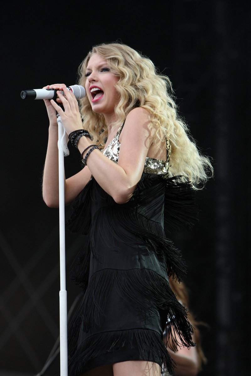 Taylor Swift — 2009 V Music Festival — photo 20