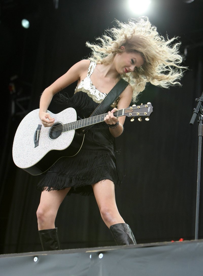 Taylor Swift — 2009 V Music Festival — photo 28