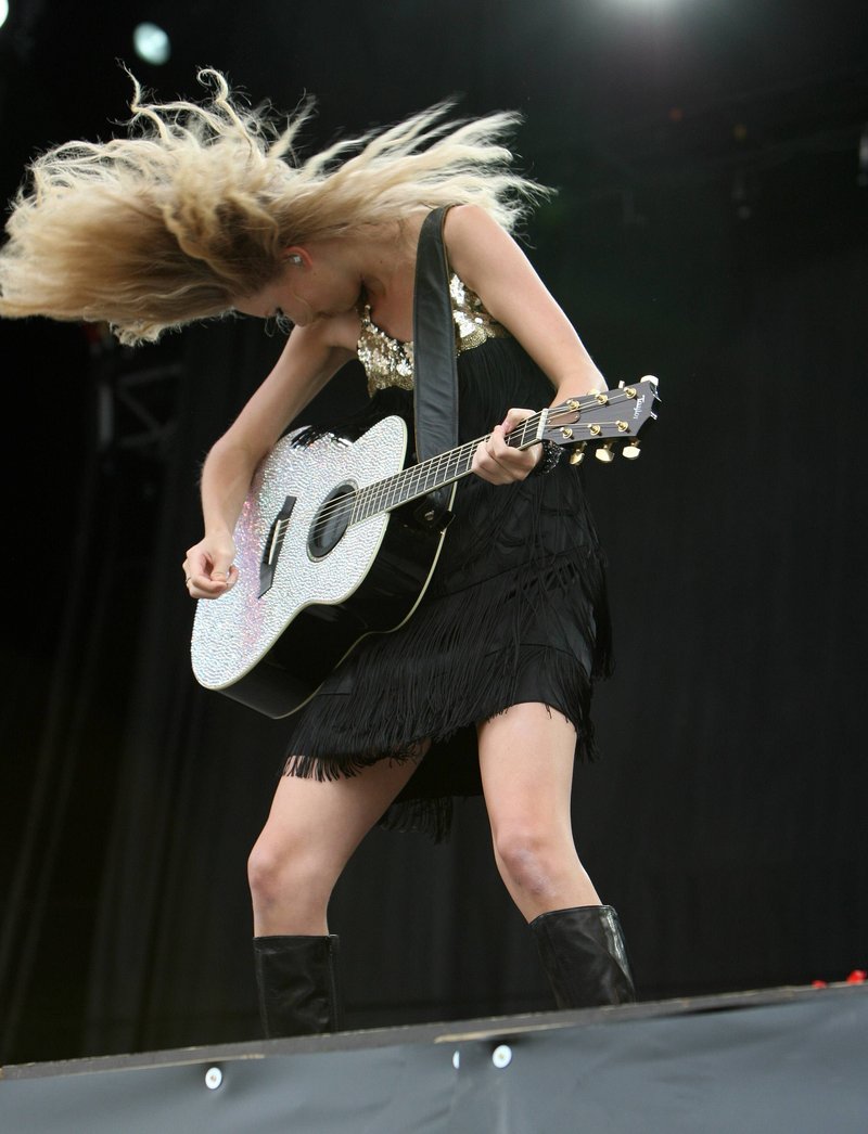 Taylor Swift — 2009 V Music Festival — photo 29