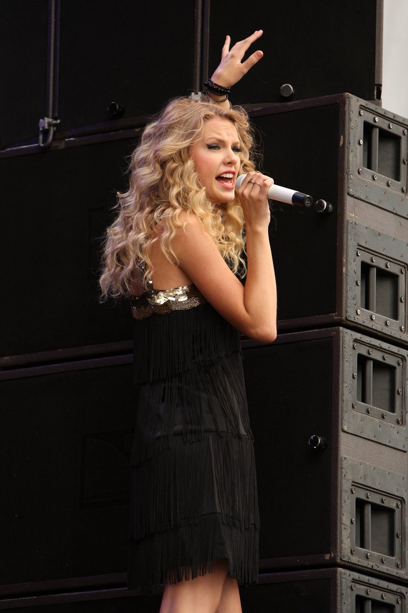 Taylor Swift — 2009 V Music Festival — photo 48
