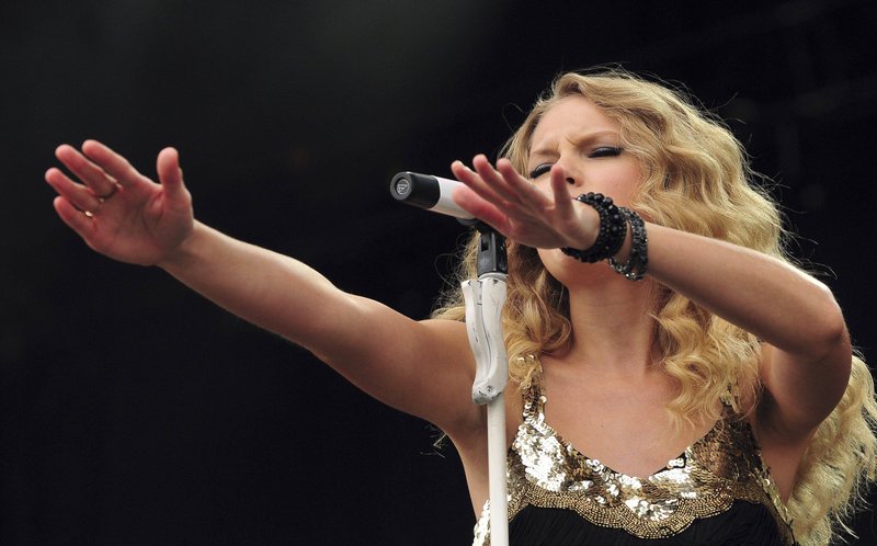Taylor Swift — 2009 V Music Festival — photo 61