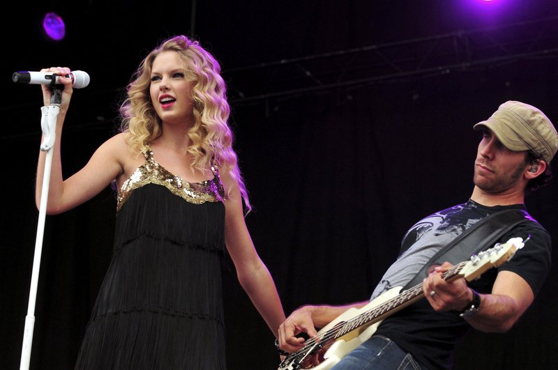 Taylor Swift — 2009 V Music Festival — photo 76