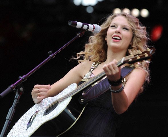 Taylor Swift — 2009 V Music Festival — photo 105