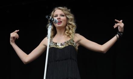 Taylor Swift — 2009 V Music Festival — photo 122