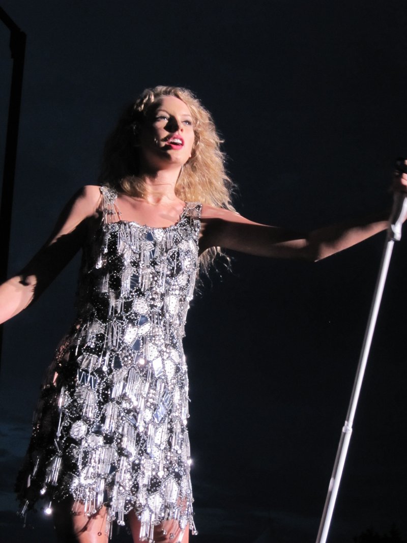 Taylor Swift — July 10 - Cavendish Beach Music Festival — photo 13