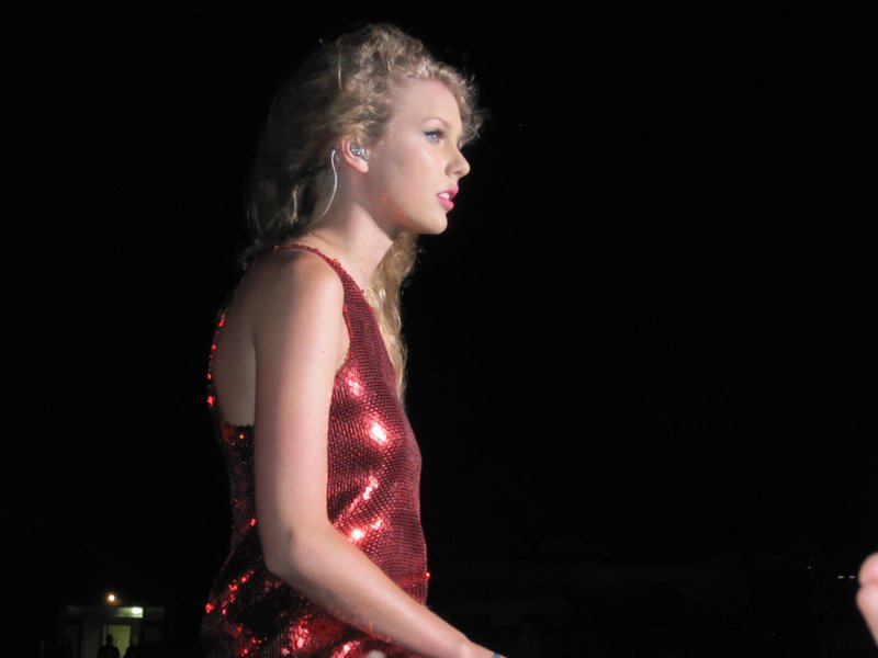 Taylor Swift — July 10 - Cavendish Beach Music Festival — photo 18
