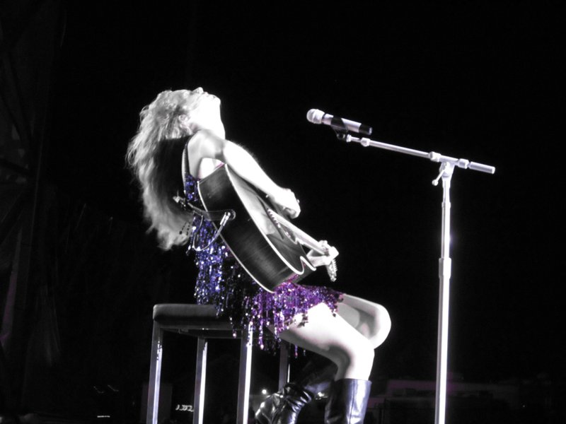 Taylor Swift — July 10 - Cavendish Beach Music Festival — photo 20