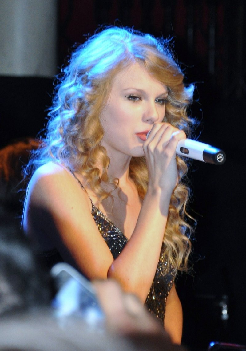 October 18 - Salle Wagram Ballroom