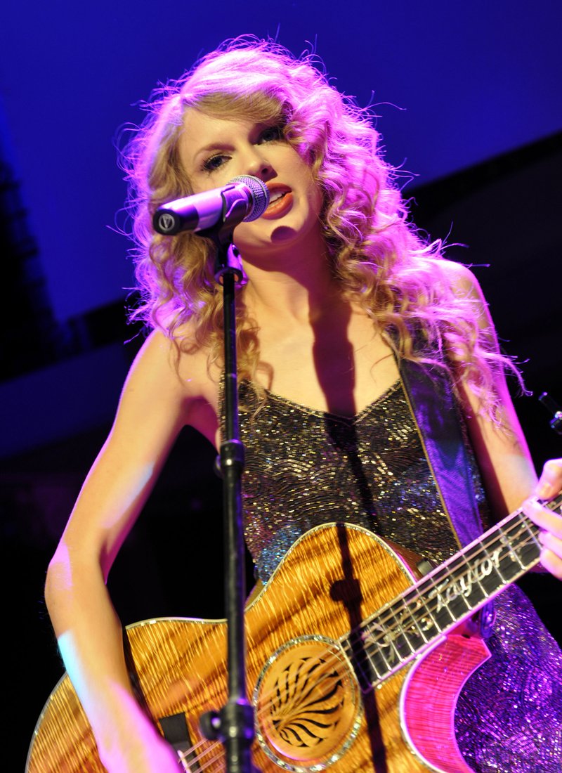 Taylor Swift — October 18 - Salle Wagram Ballroom — photo 54