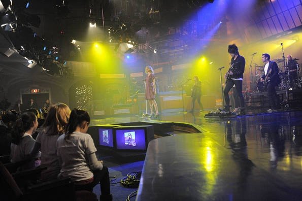 Taylor Swift — October 26 - Live on Letterman — photo 17