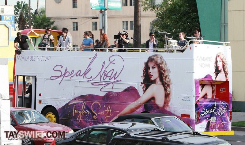 Taylor Swift — October 27 - Hollywood Boulevard — photo 222